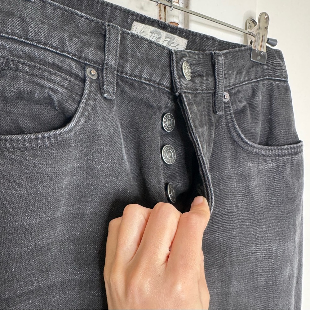 We The Free Curvy Black Straight Leg Georgine Jeans - Picture 5 of 8
